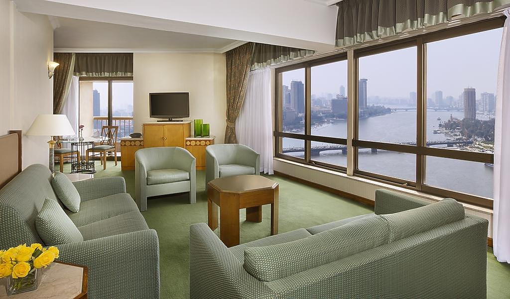 Executive Suite with Executive Lounge Access