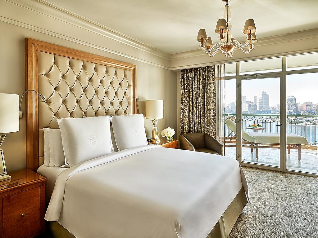 Suite four seasons Executive with King Bed