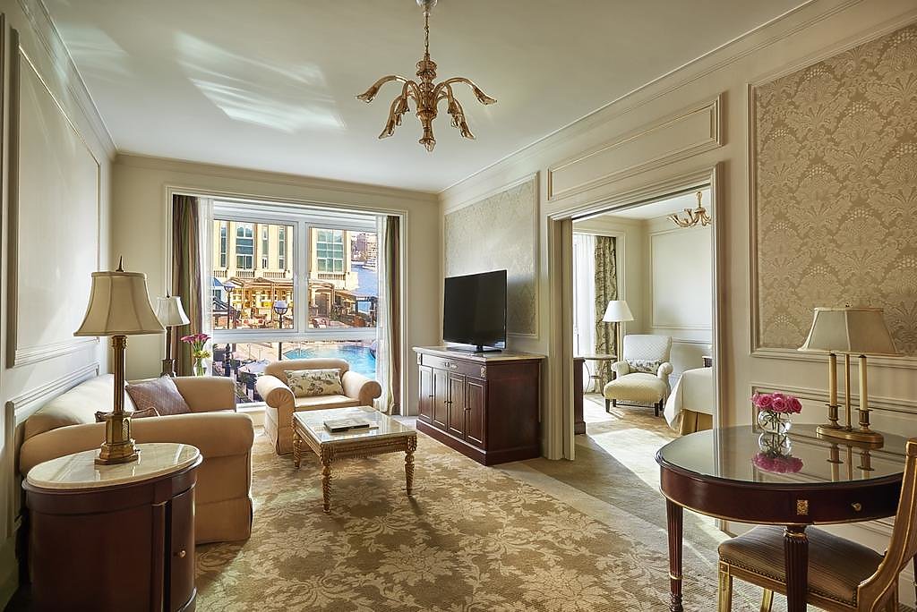 Suite four seasons Executive with King Bed