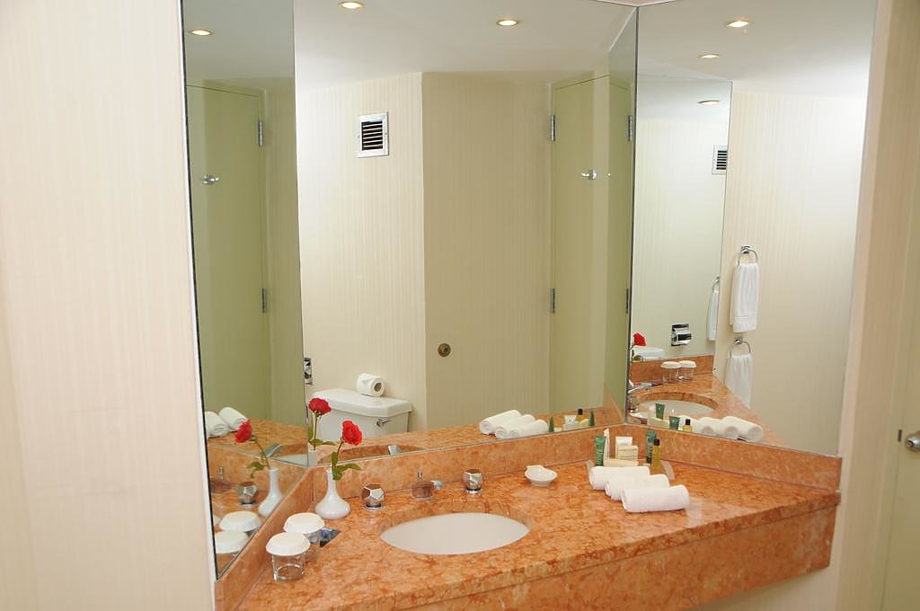 Executive Suite with Executive Lounge Access