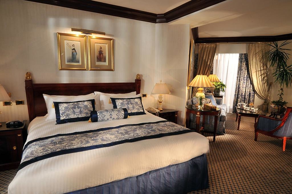 Presidential suite