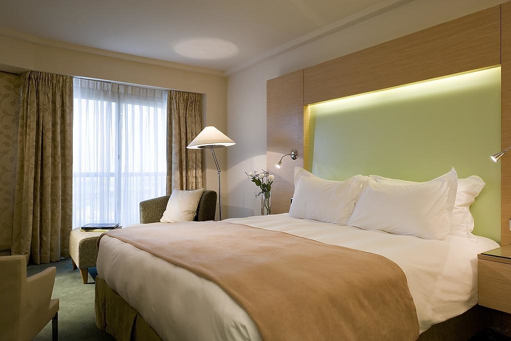 Deluxe Club Room with 1 extra bed